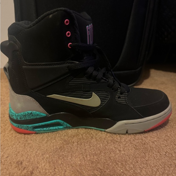100% Authentic 2014 AIR COMMAND FORCE ‘SPURS’ - Picture 8 of 10